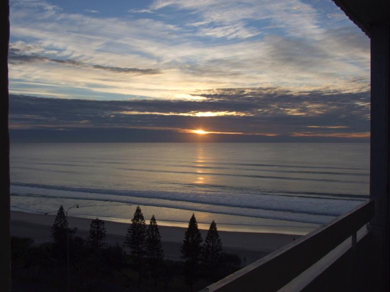 The Shore Apartments - Beachfront Gold Coast Buitenkant foto