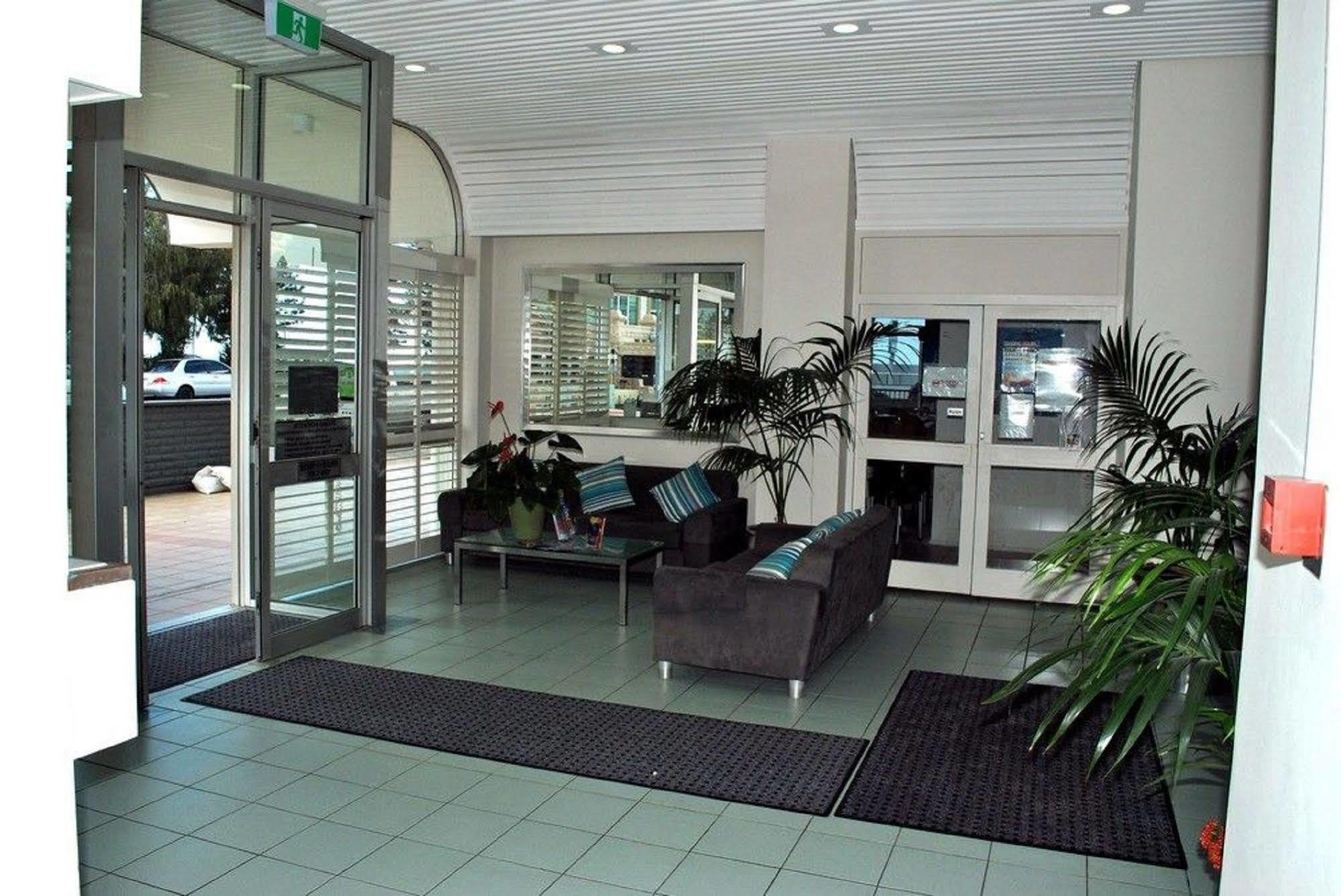 The Shore Apartments - Beachfront Gold Coast Buitenkant foto